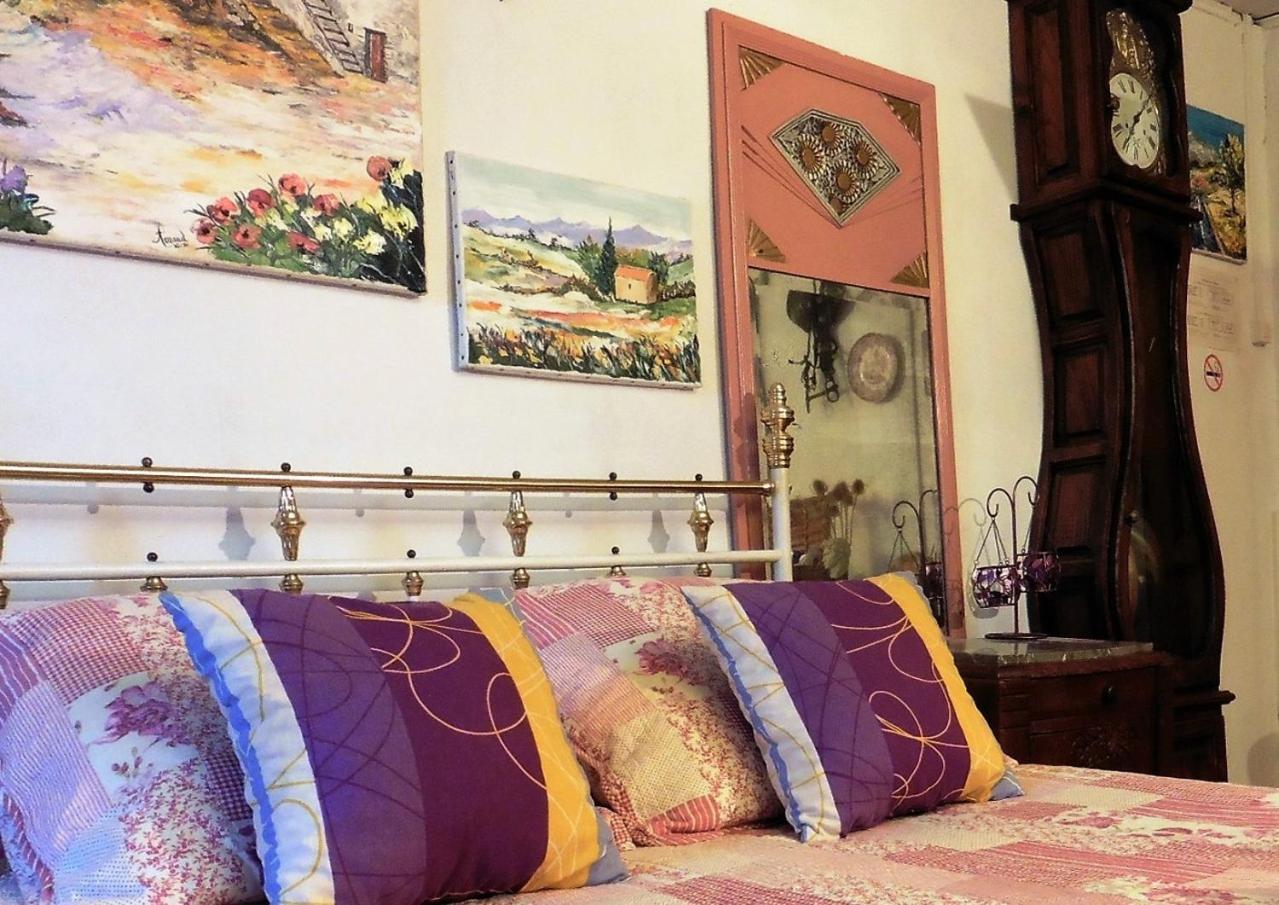 Le Portel Des Arnaud Chambres D'Hotes Durfort-et-Saint-Martin-de-Sossenac Ruang foto